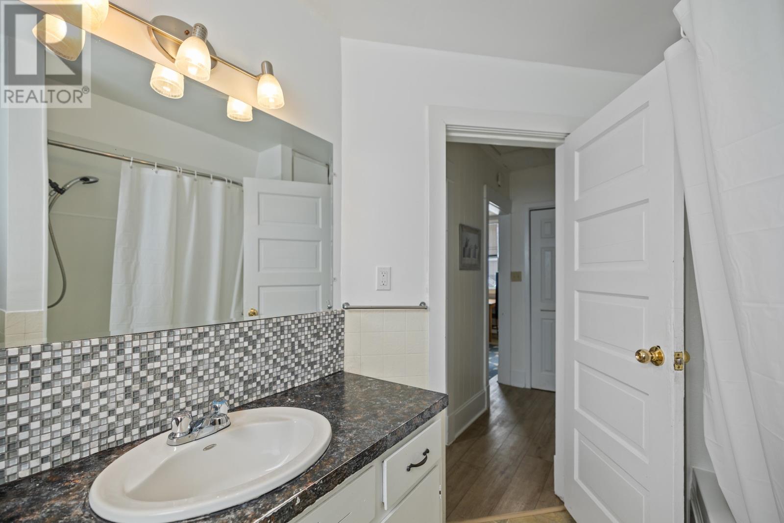 11 & 11A FELLING STREET - 25