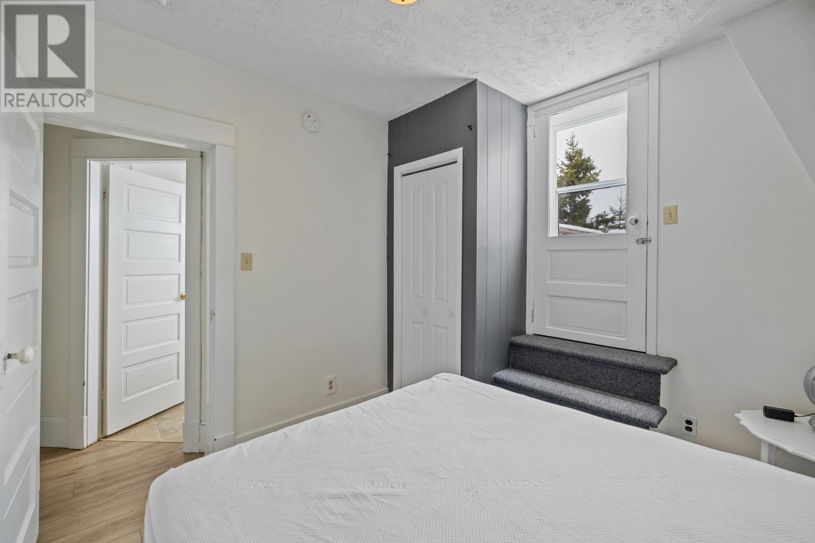 11 & 11A FELLING STREET - 34