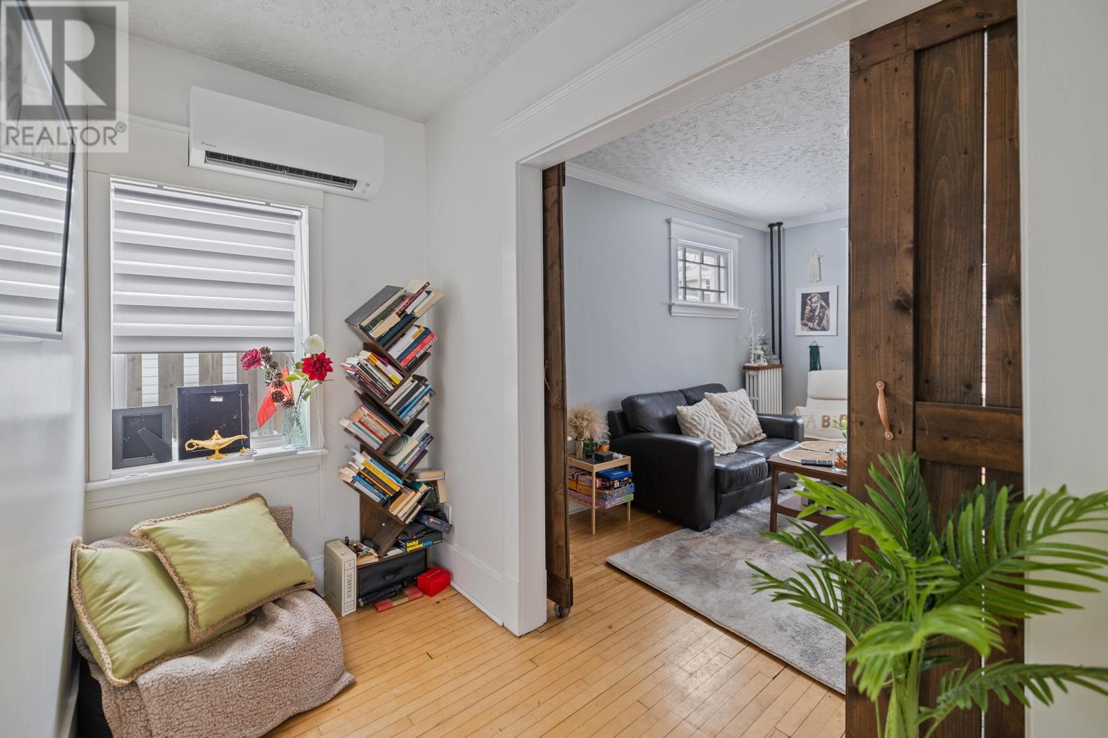 11 & 11A FELLING STREET - 9