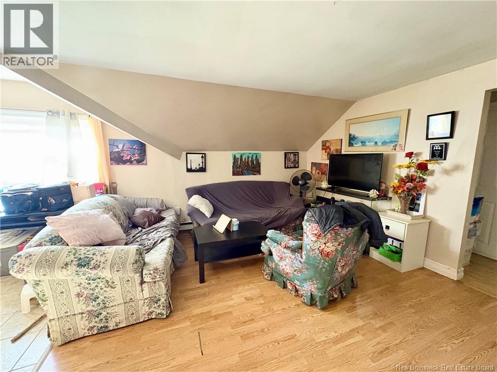 404 Main Street - 23