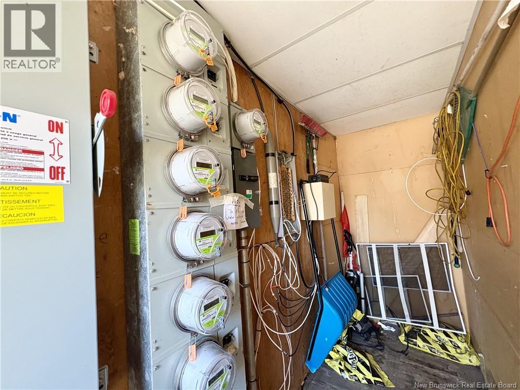 404 MAIN STREET - 25