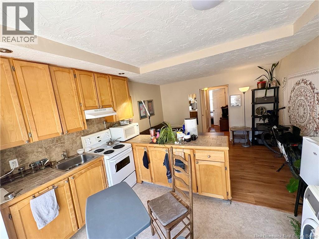 404 Main Street - 14