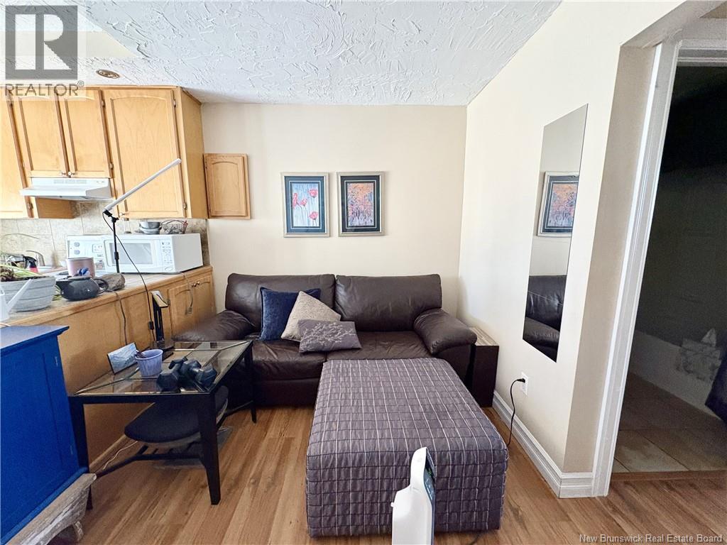 404 MAIN STREET - 18