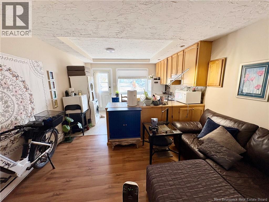 404 Main Street - 15