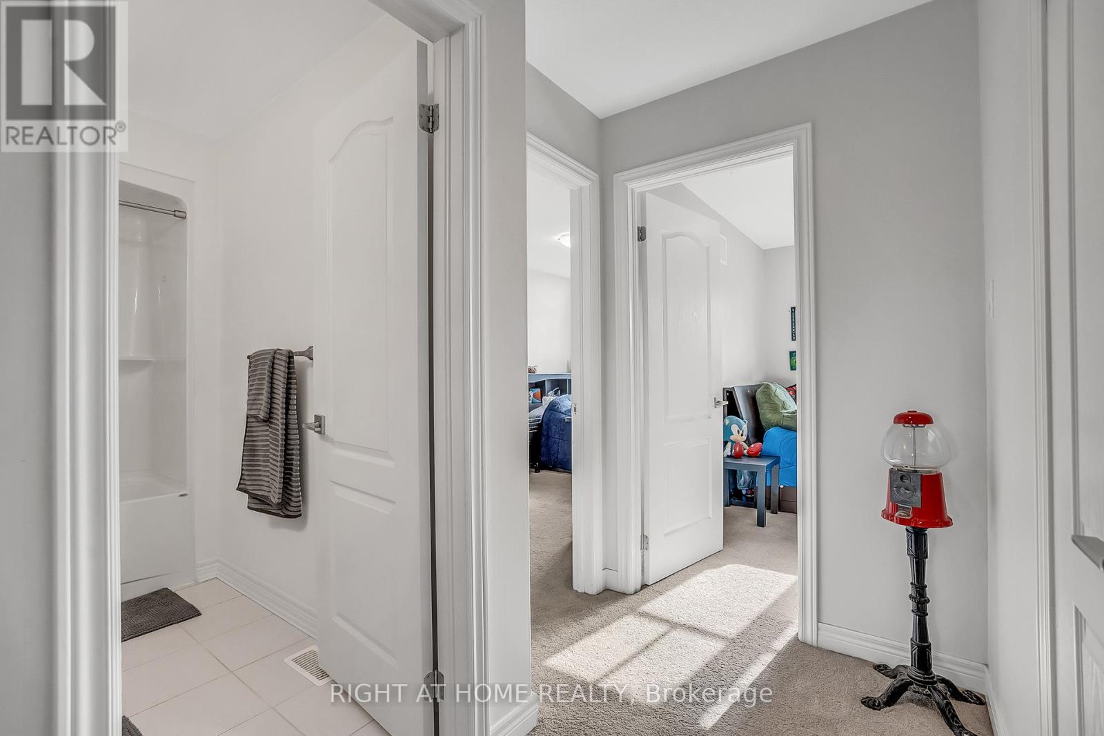 88 WINTERTON COURT N - 19