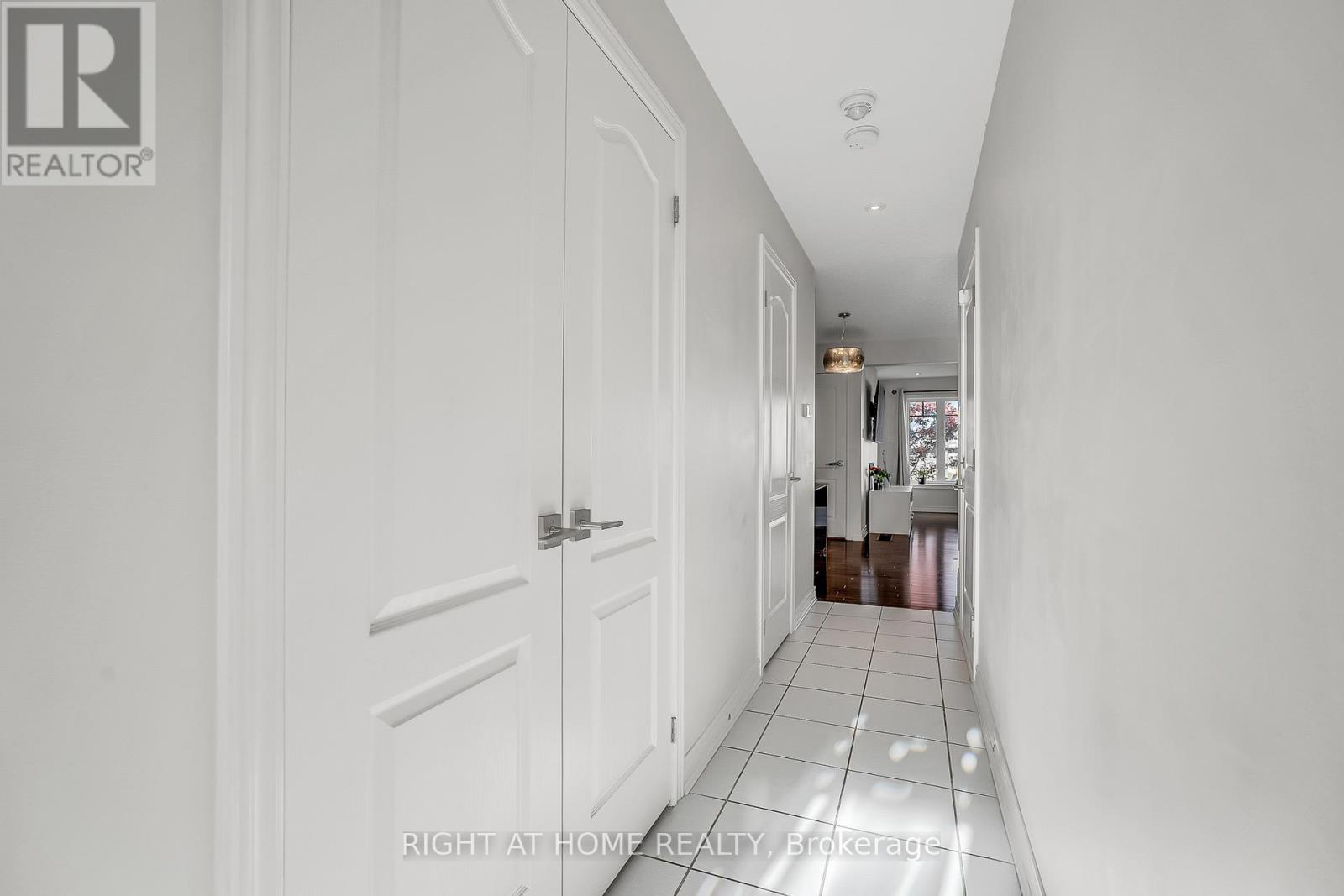 88 WINTERTON COURT N - 4