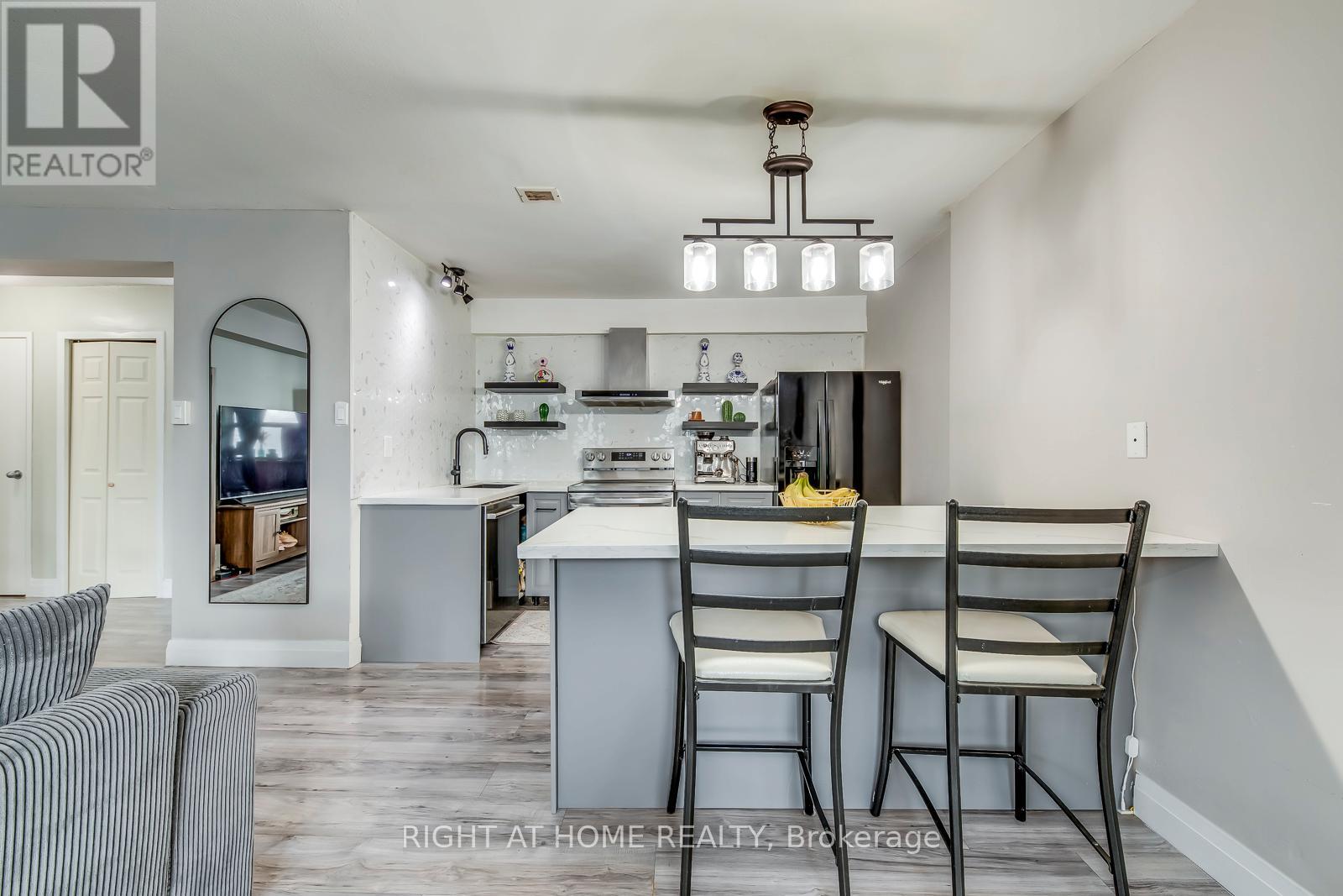 #103 3460 KEELE STREET - 10