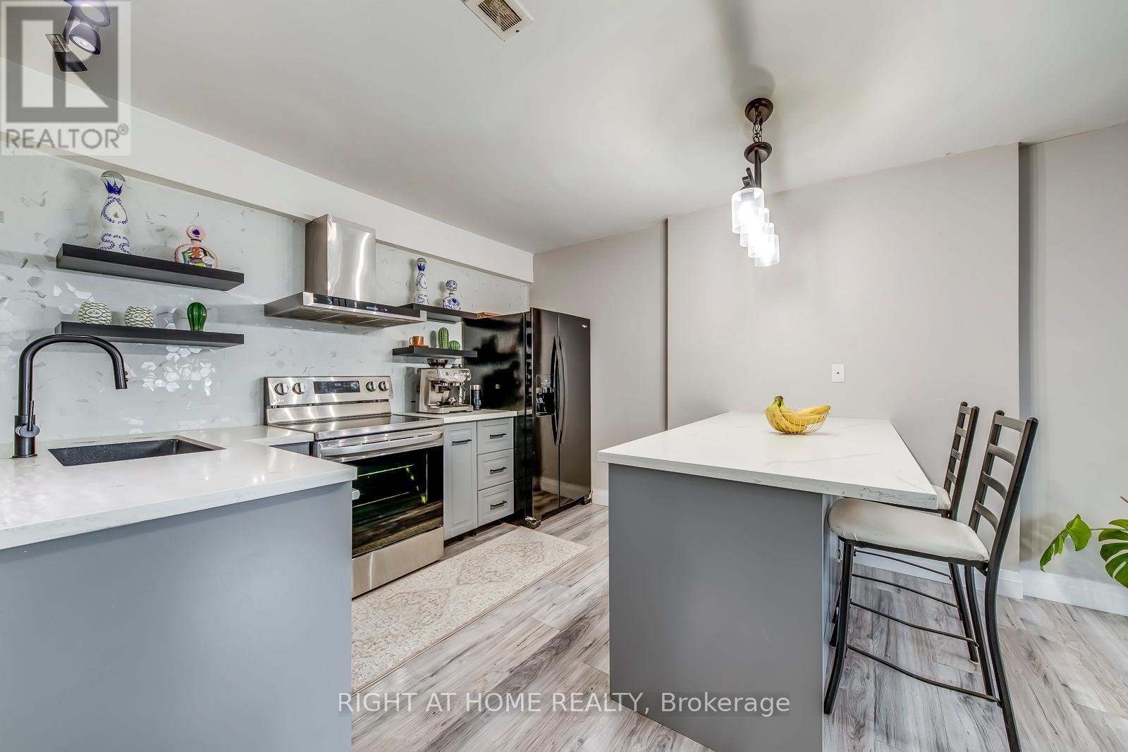 #103 3460 KEELE STREET - 11