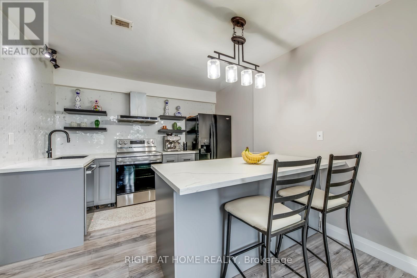 #103 3460 KEELE STREET - 12