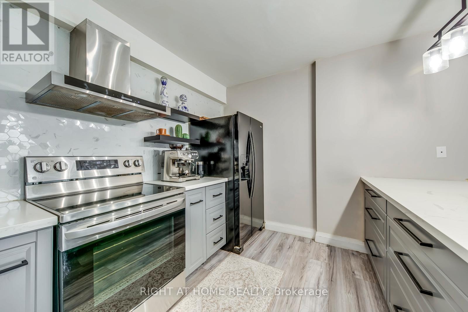 #103 3460 KEELE STREET - 15