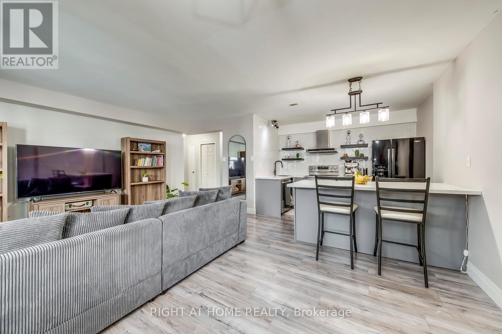 #103 3460 KEELE STREET - 20