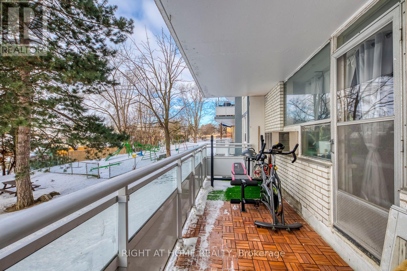 #103 3460 KEELE STREET - 28