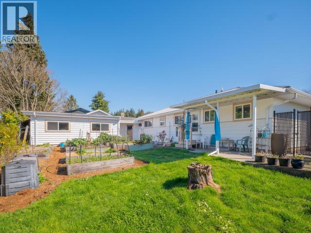 7023 TAHSIS STREET - 11