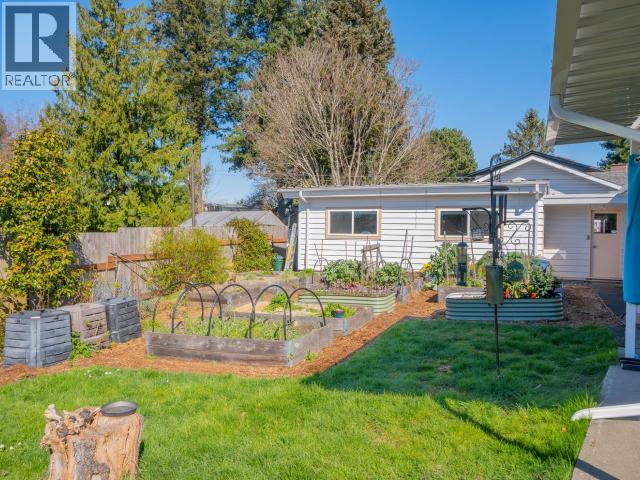 7023 TAHSIS STREET - 13
