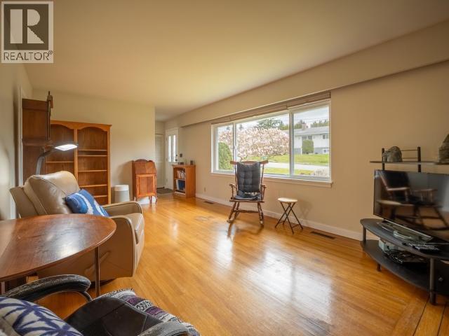 7023 TAHSIS STREET - 2