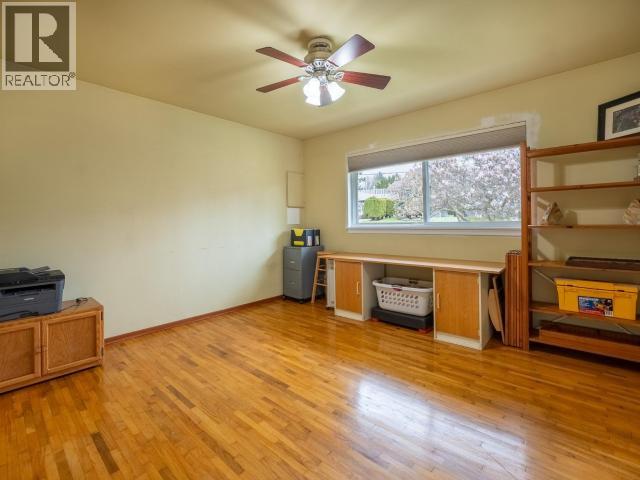7023 TAHSIS STREET - 22
