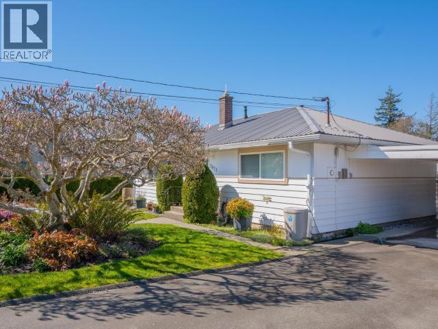 7023 TAHSIS STREET - 38