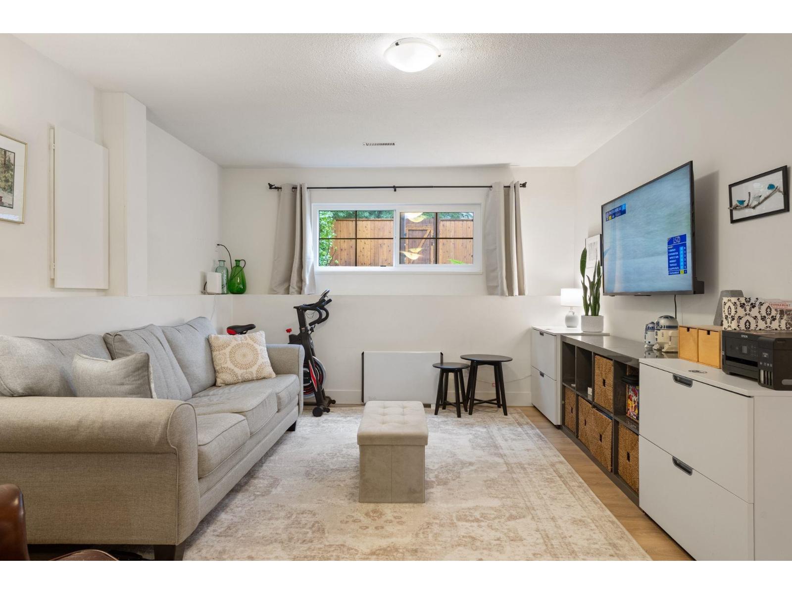 13482 16 AVENUE, Surrey