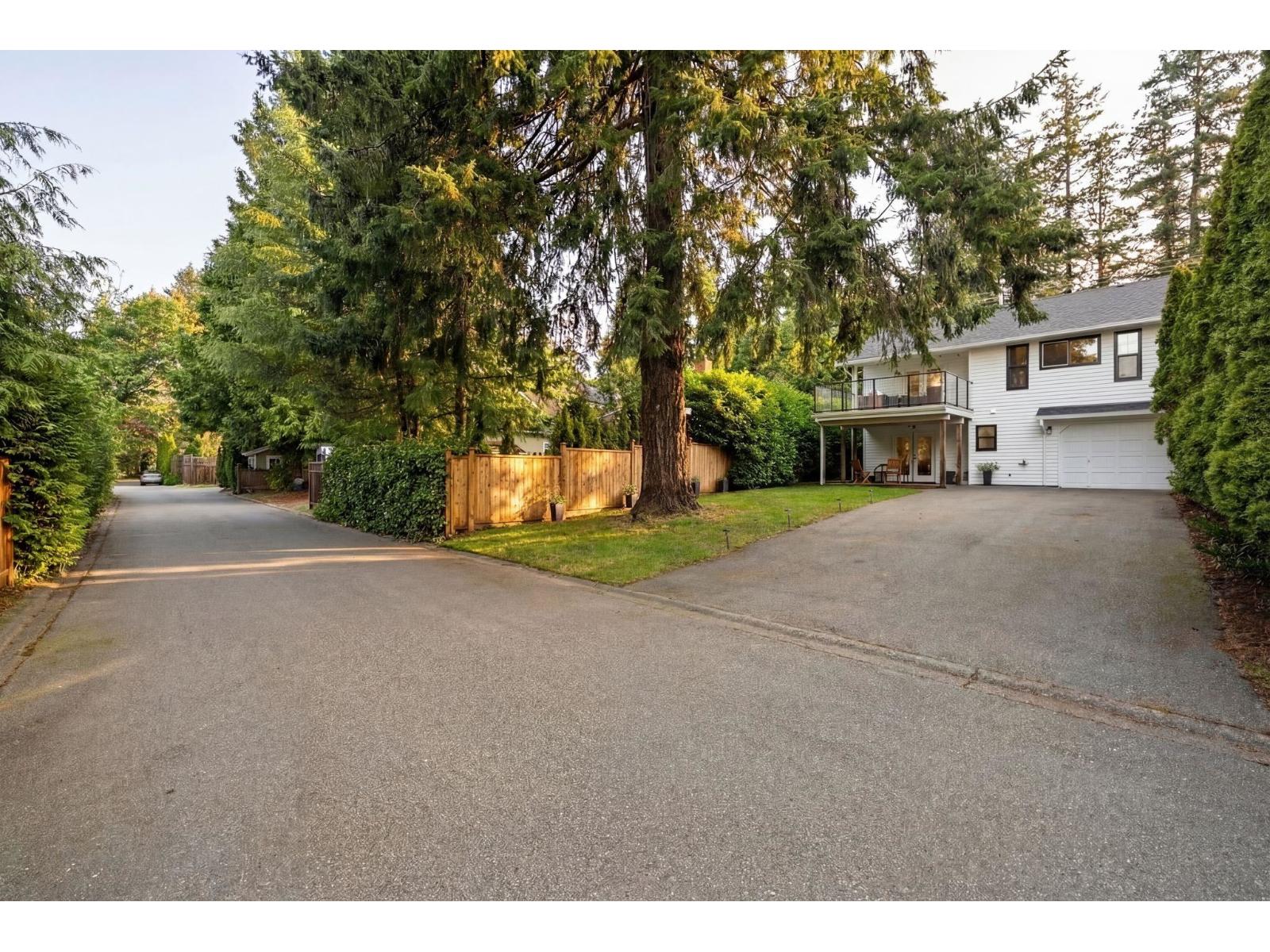 13482 16 AVENUE, Surrey