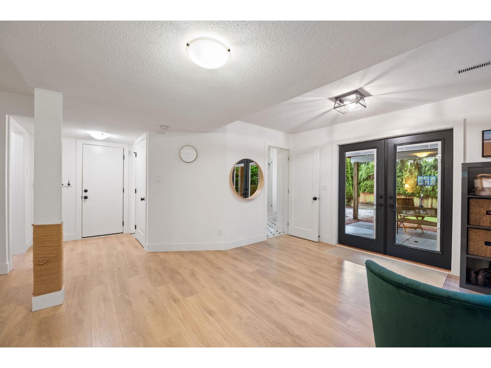 13482 16 AVENUE, Surrey