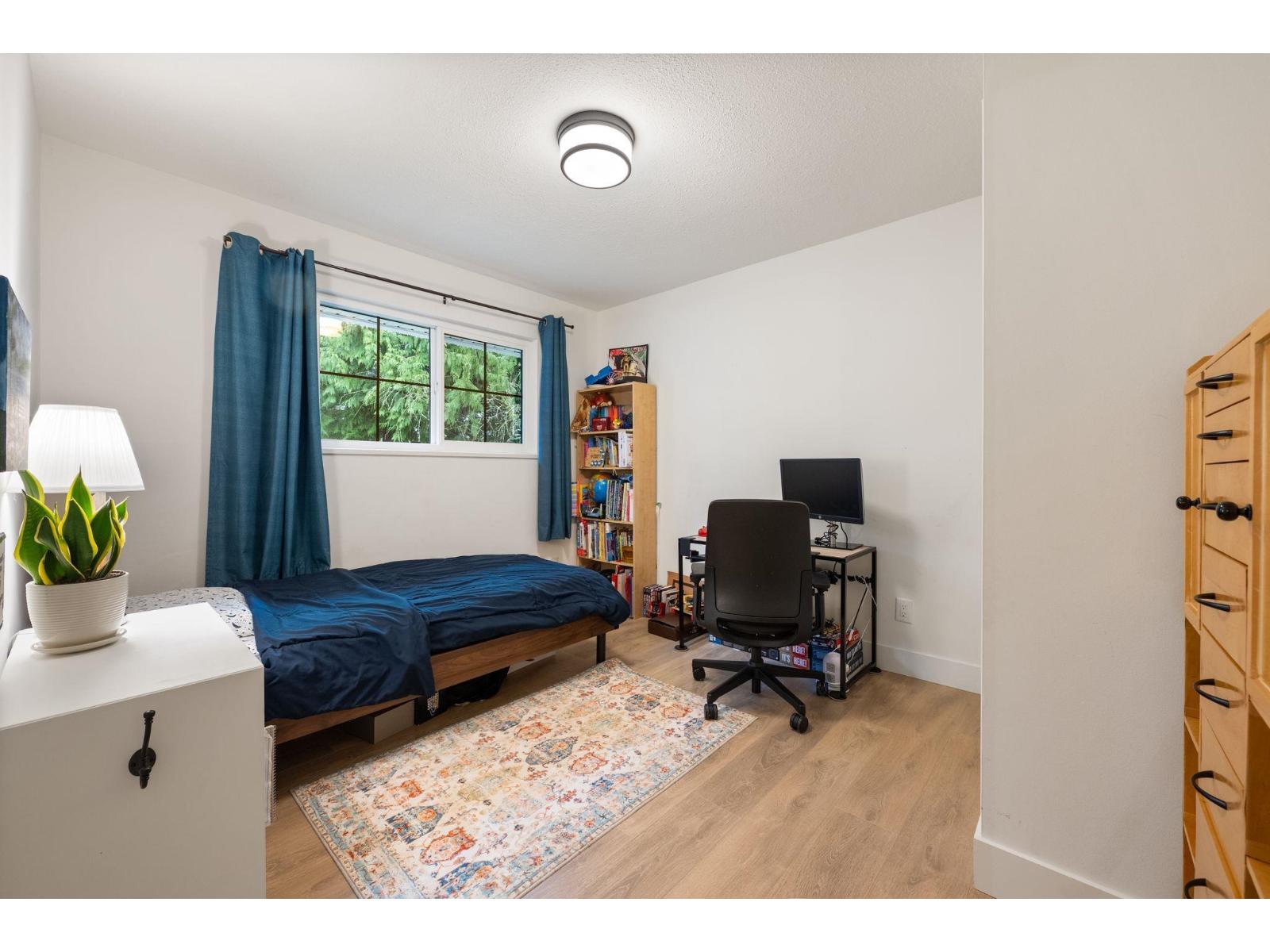 13482 16 AVENUE, Surrey