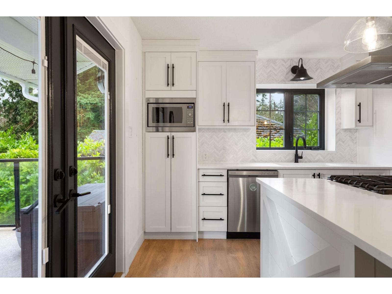 13482 16 AVENUE, Surrey