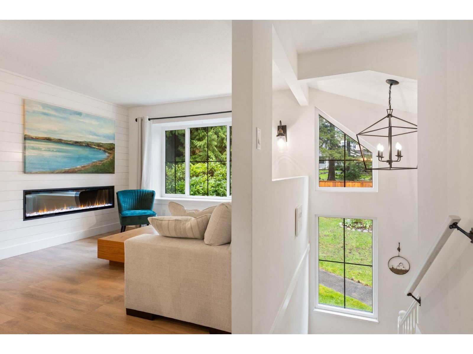 13482 16 AVENUE, Surrey