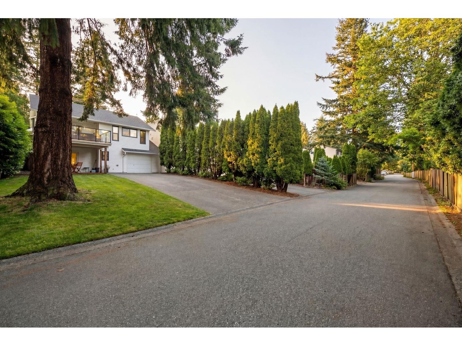 13482 16 AVENUE, Surrey
