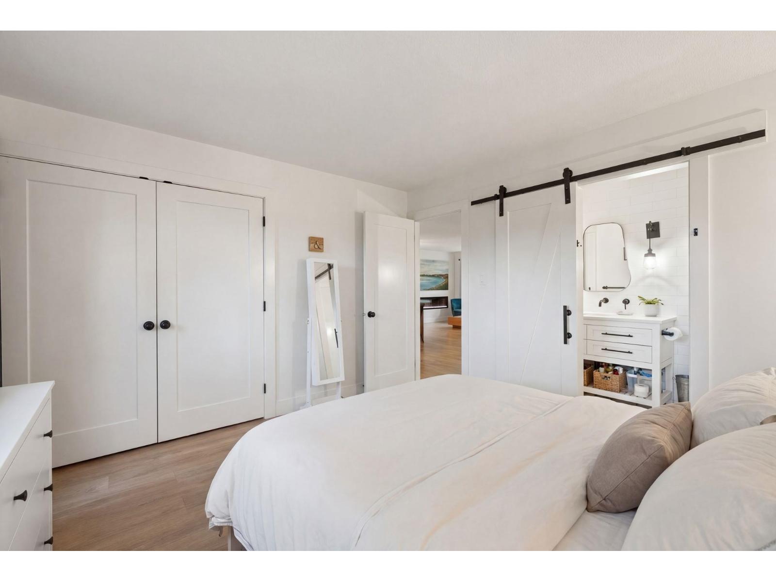 13482 16 AVENUE, Surrey