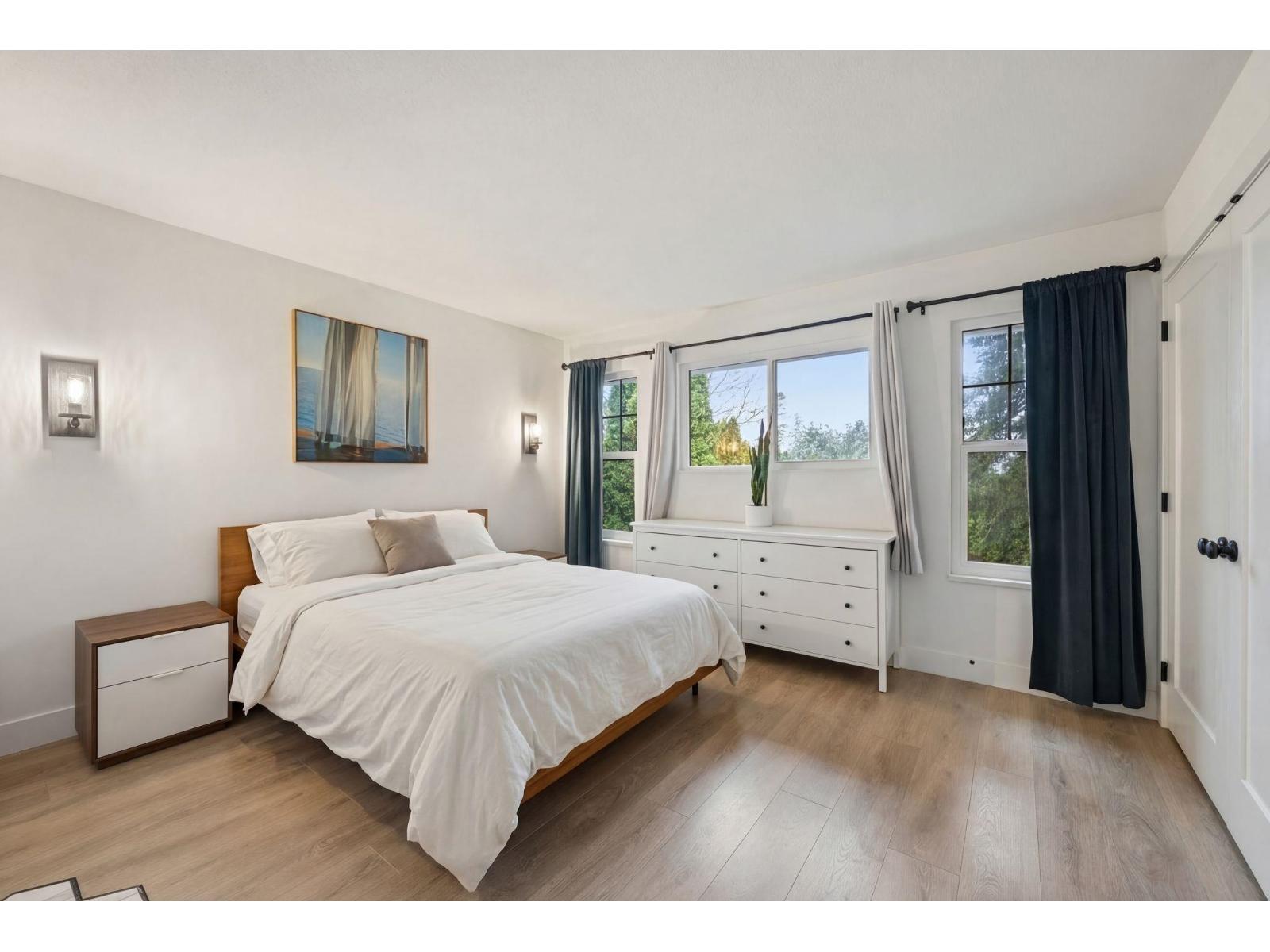 13482 16 AVENUE, Surrey