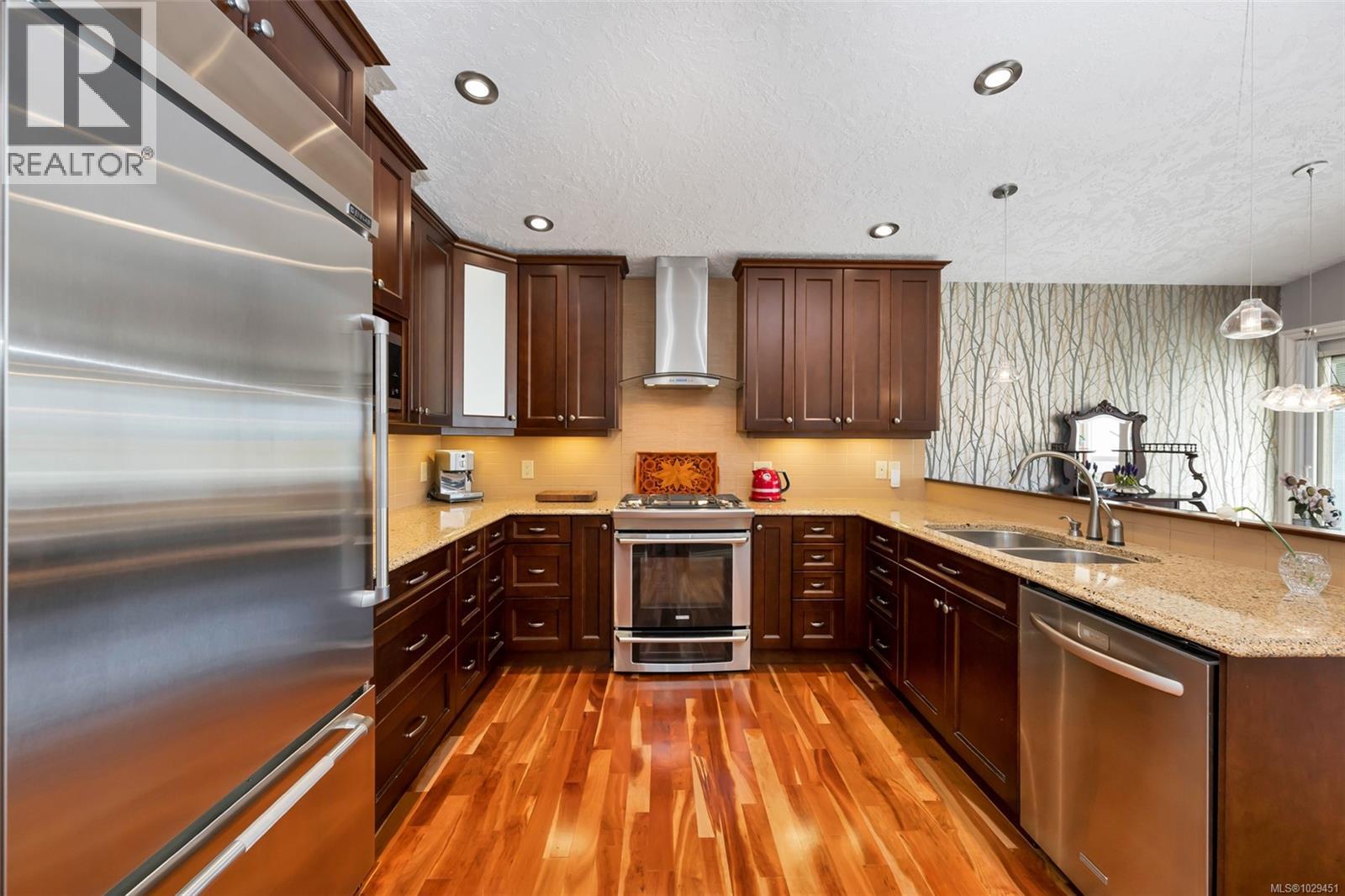 #5 6000 ST. ANN'S DR - 14