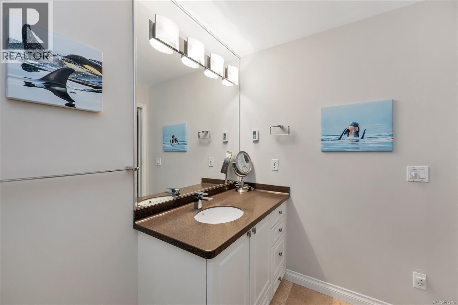 #5 6000 ST. ANN'S DR - 16