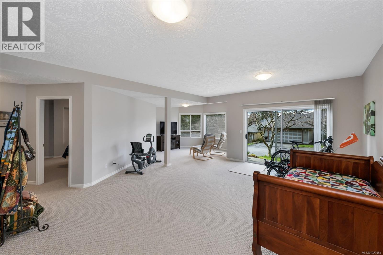 #5 6000 ST. ANN'S DR - 21