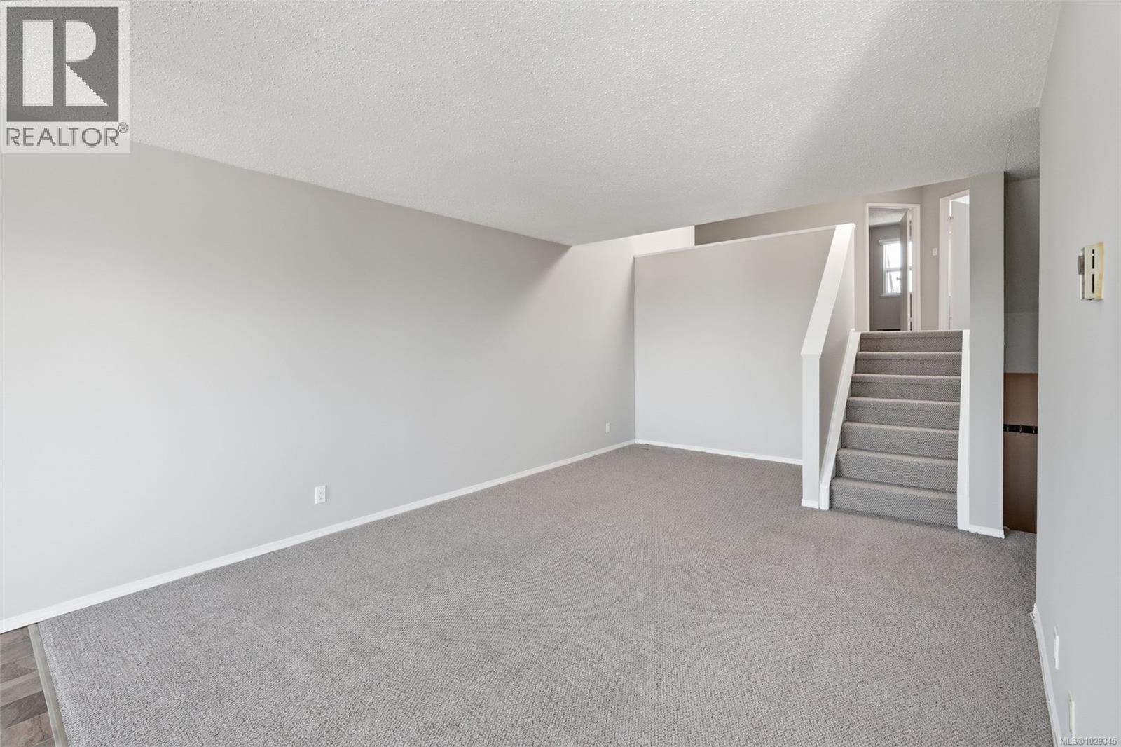 #208A 6231 BLUEBACK RD - 12