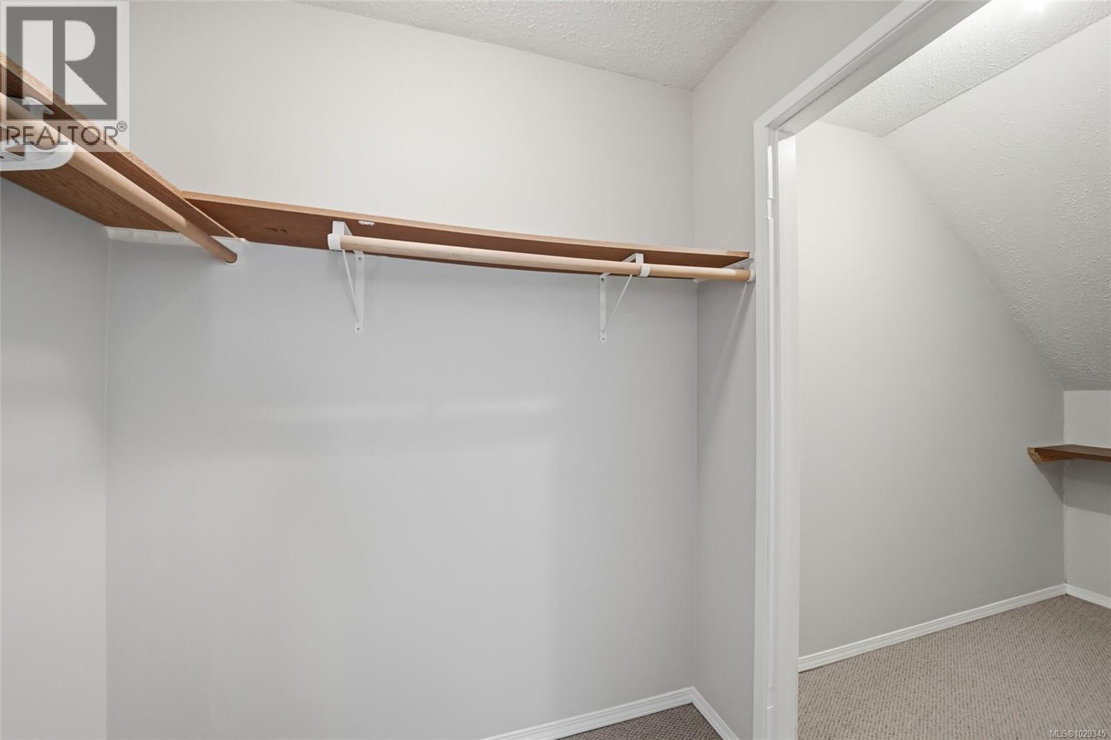 #208A 6231 BLUEBACK RD - 20