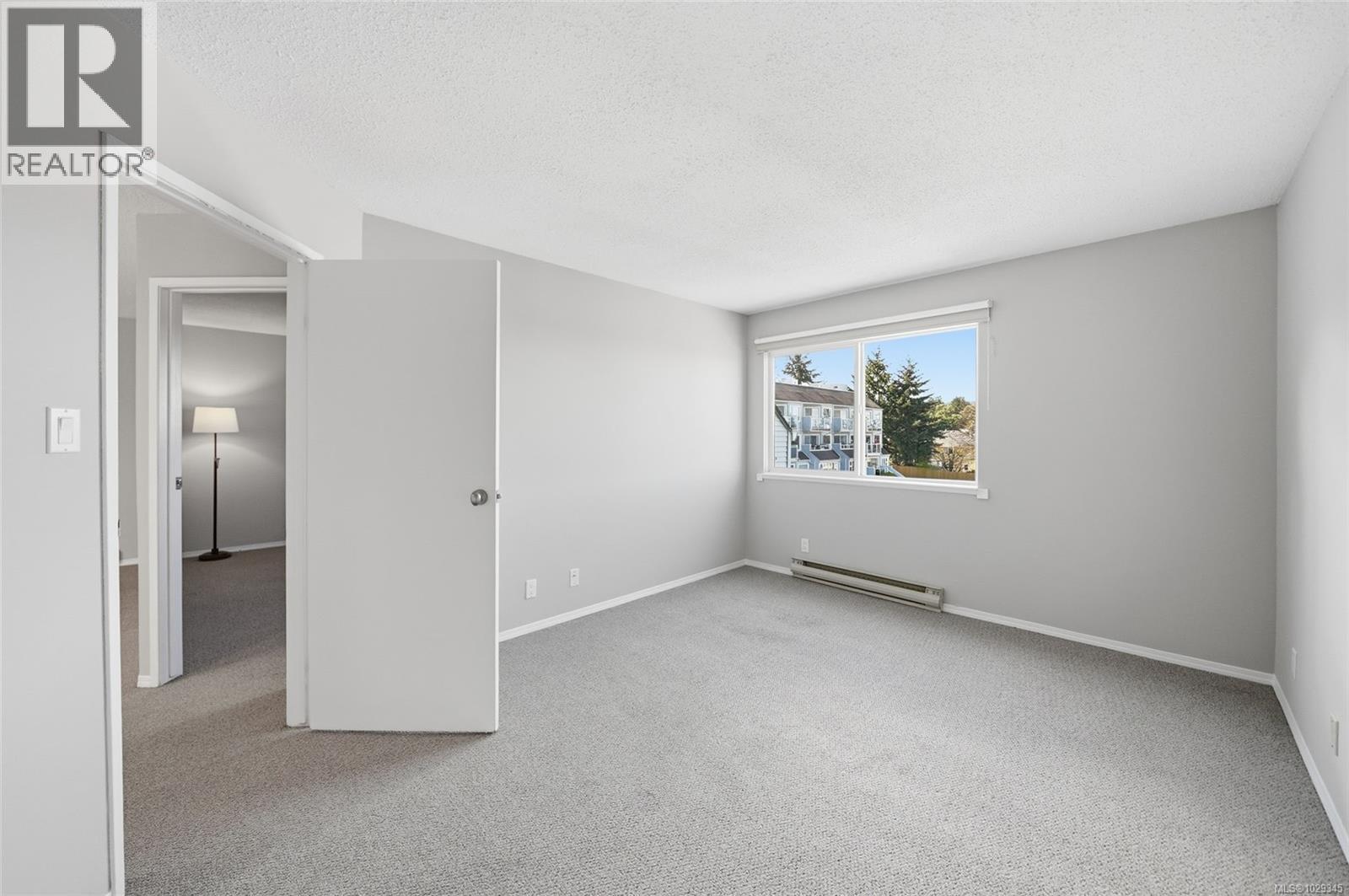 #208A 6231 BLUEBACK RD - 22