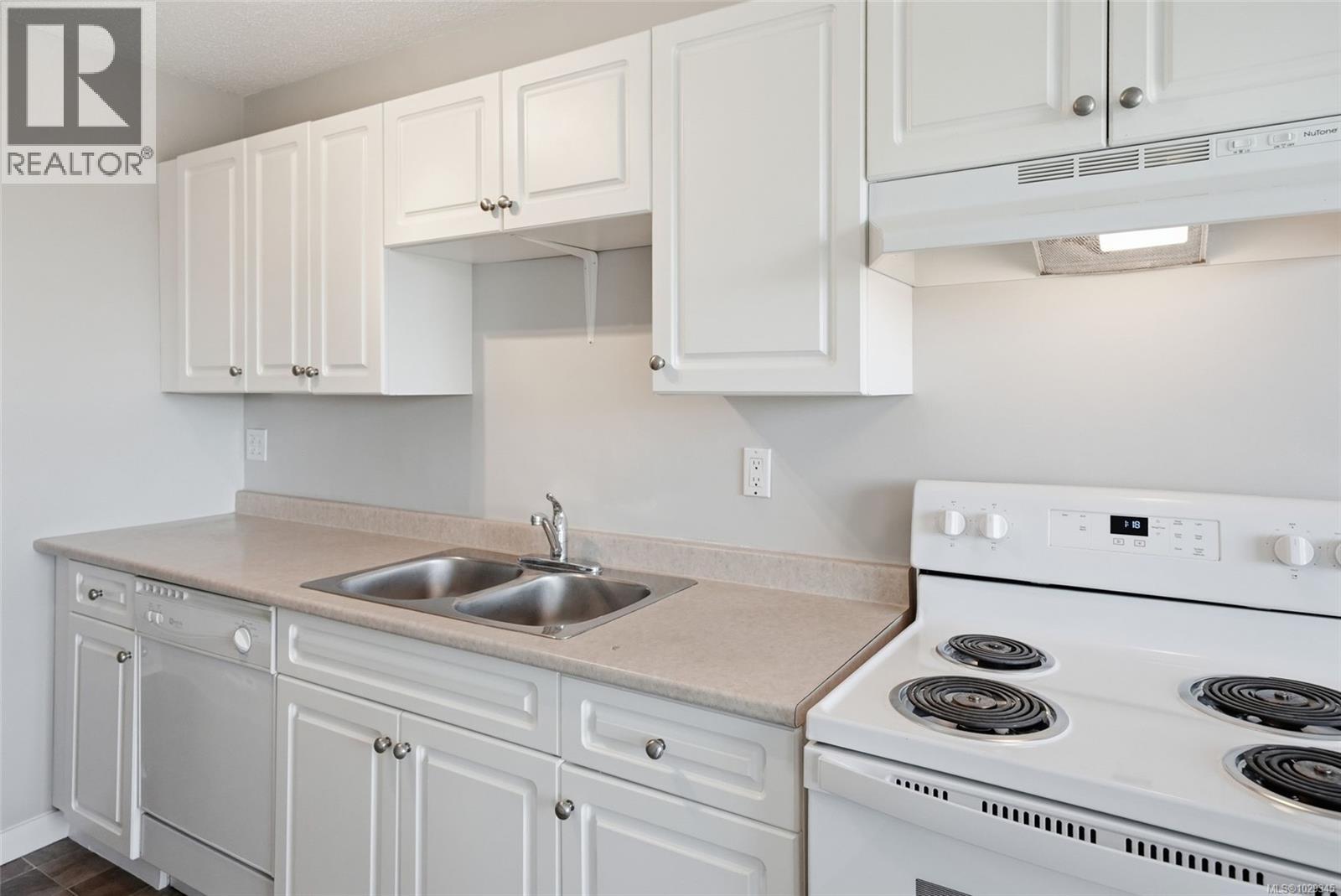 #208A 6231 BLUEBACK RD - 4