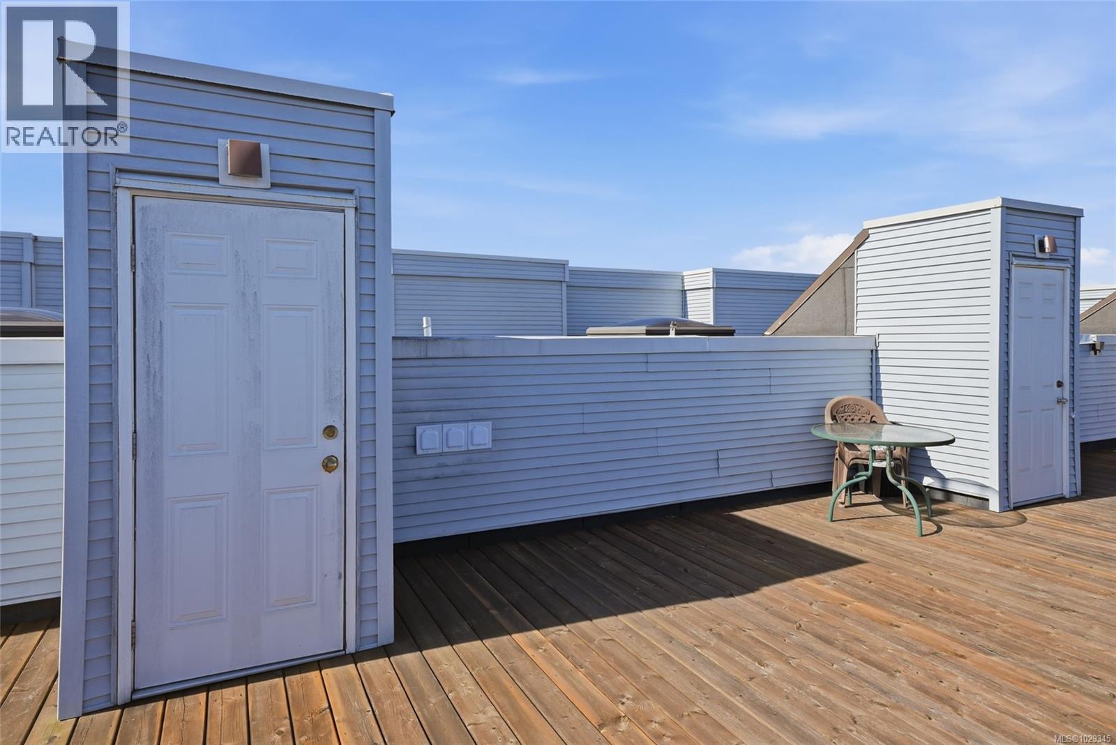 #208A 6231 BLUEBACK RD - 42