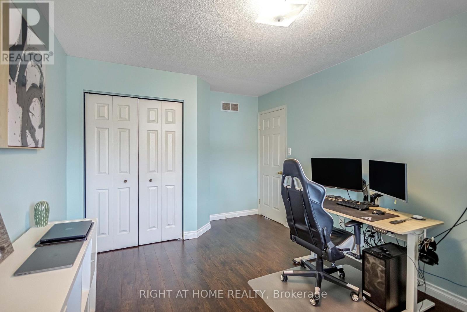 8 BRANTDALE AVENUE - 15