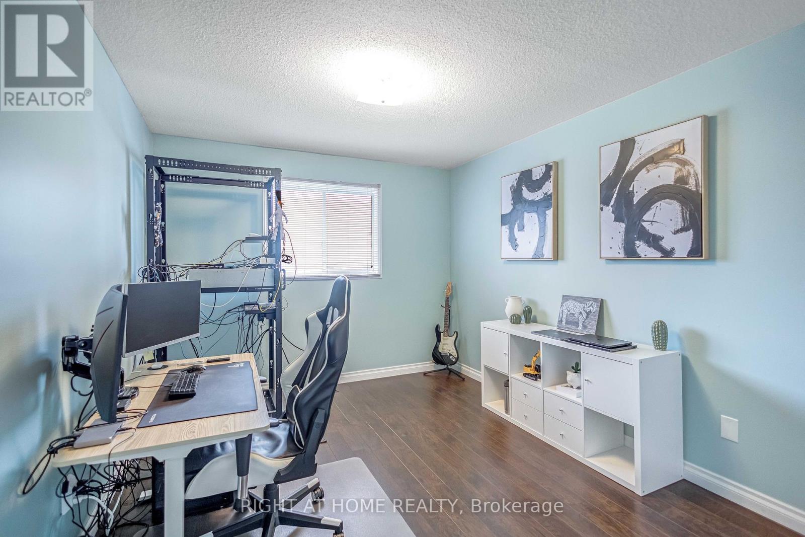 8 BRANTDALE AVENUE - 17