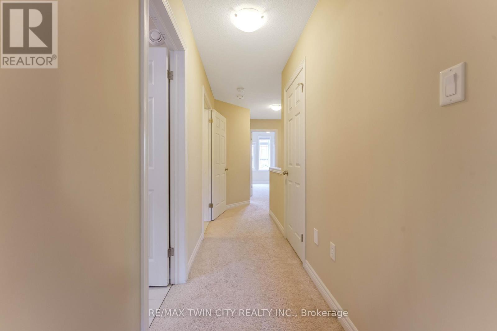 17 VALLEYBROOK DRIVE,Kitchener,,