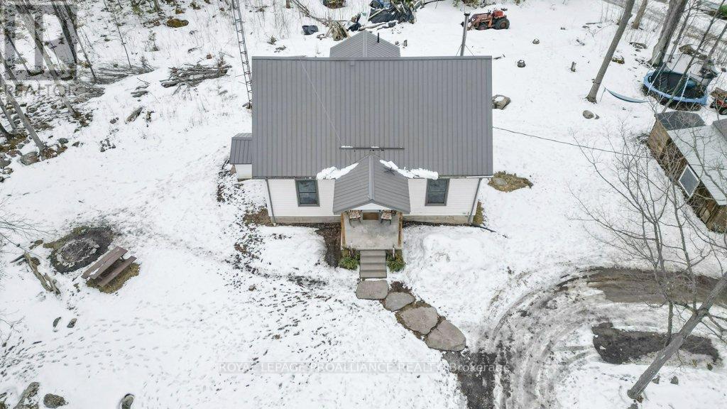12 COSGROVE LANE - 42