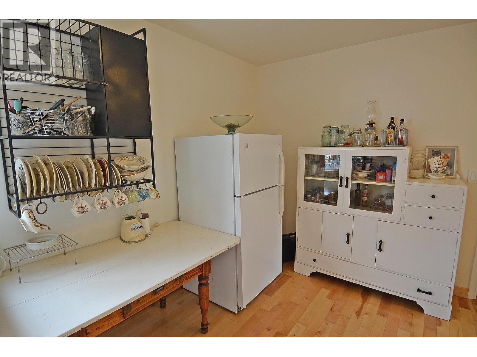  124 LAKE Avenue, Silverton