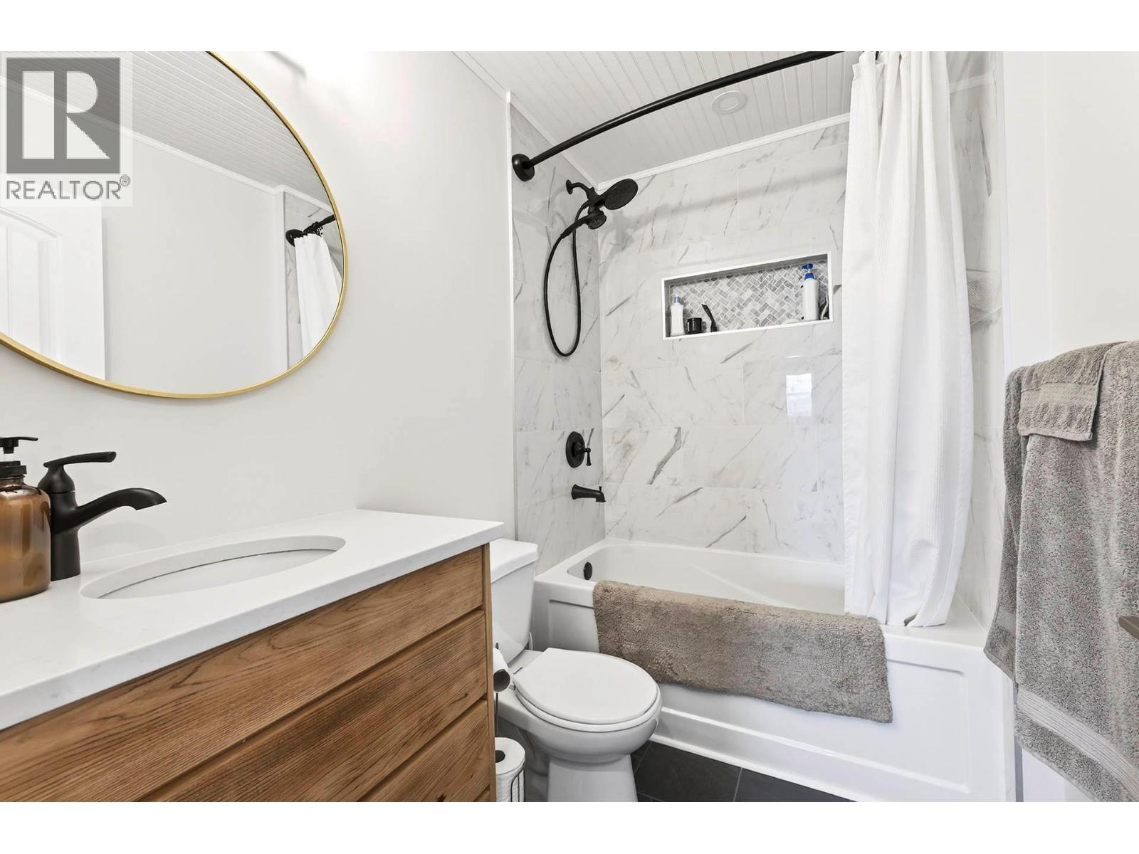 747 CHAPARRAL Place, Kamloops