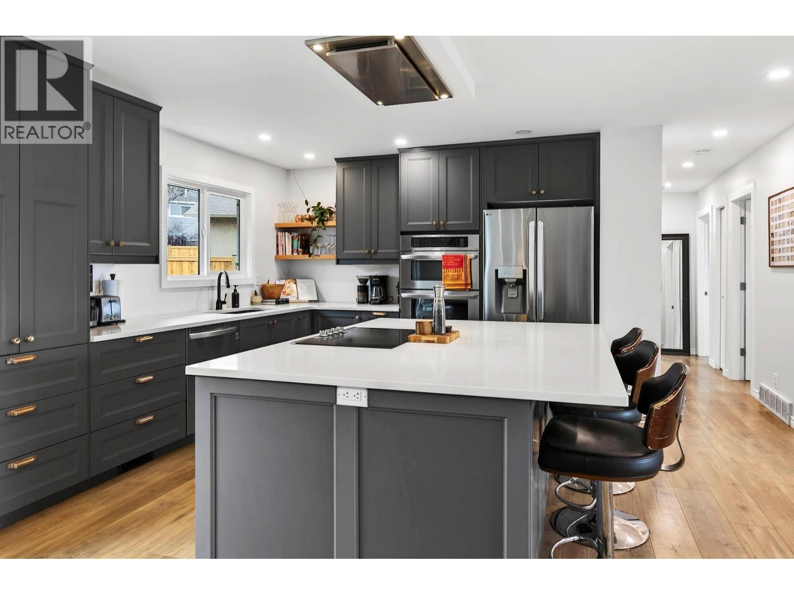 747 CHAPARRAL Place, Kamloops