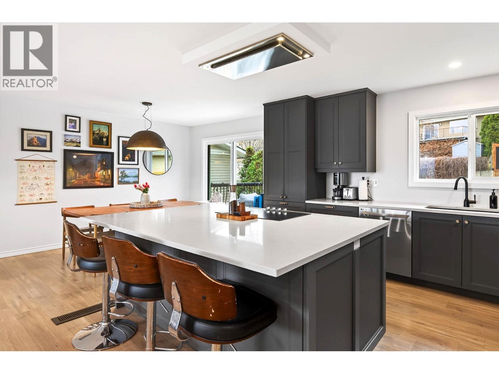 747 CHAPARRAL Place, Kamloops