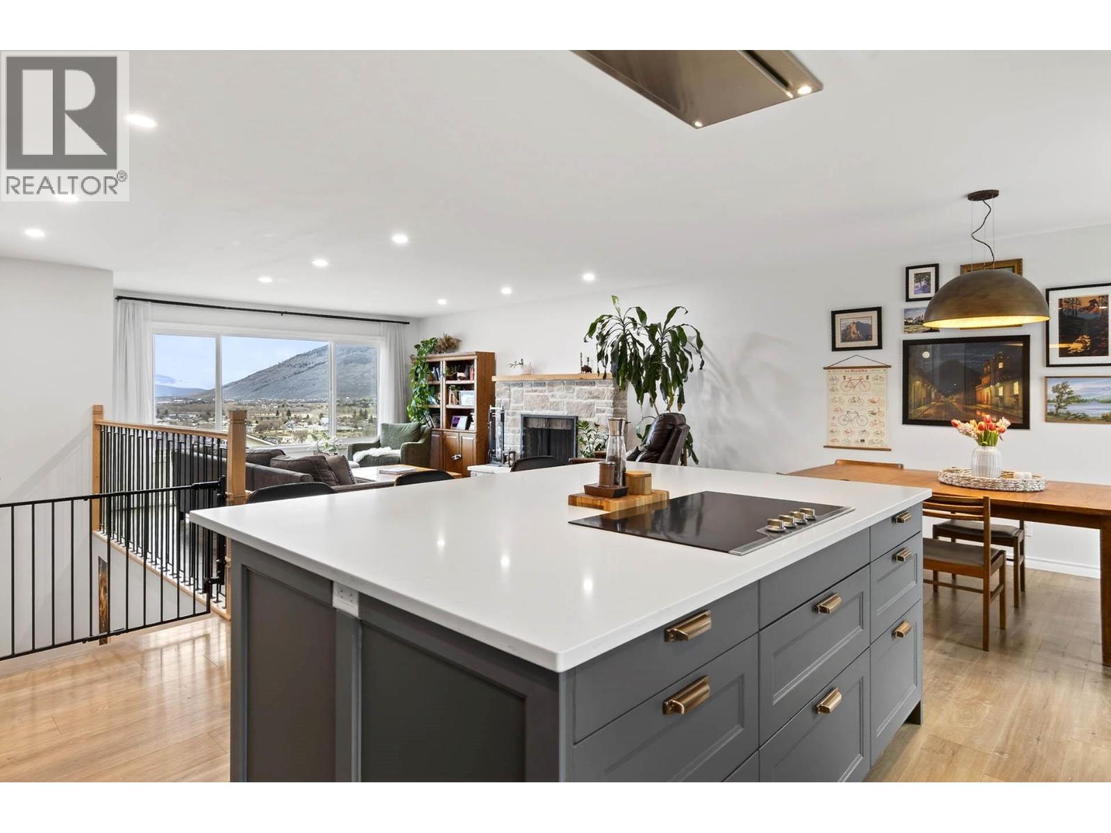 747 CHAPARRAL Place, Kamloops