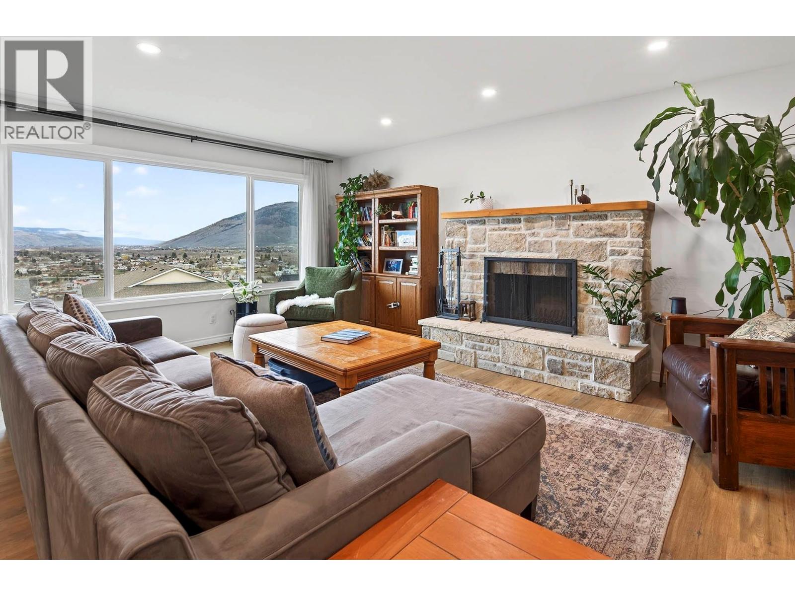 747 CHAPARRAL Place, Kamloops