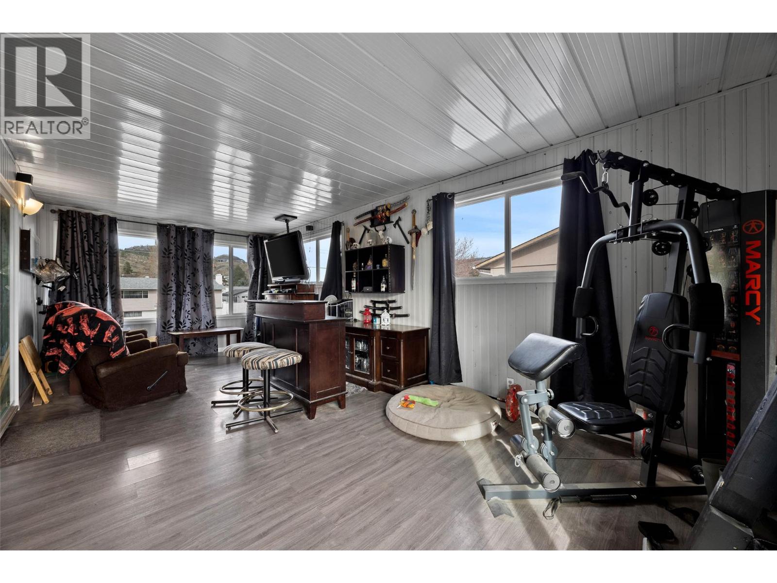 863 DEVER Drive, Kamloops