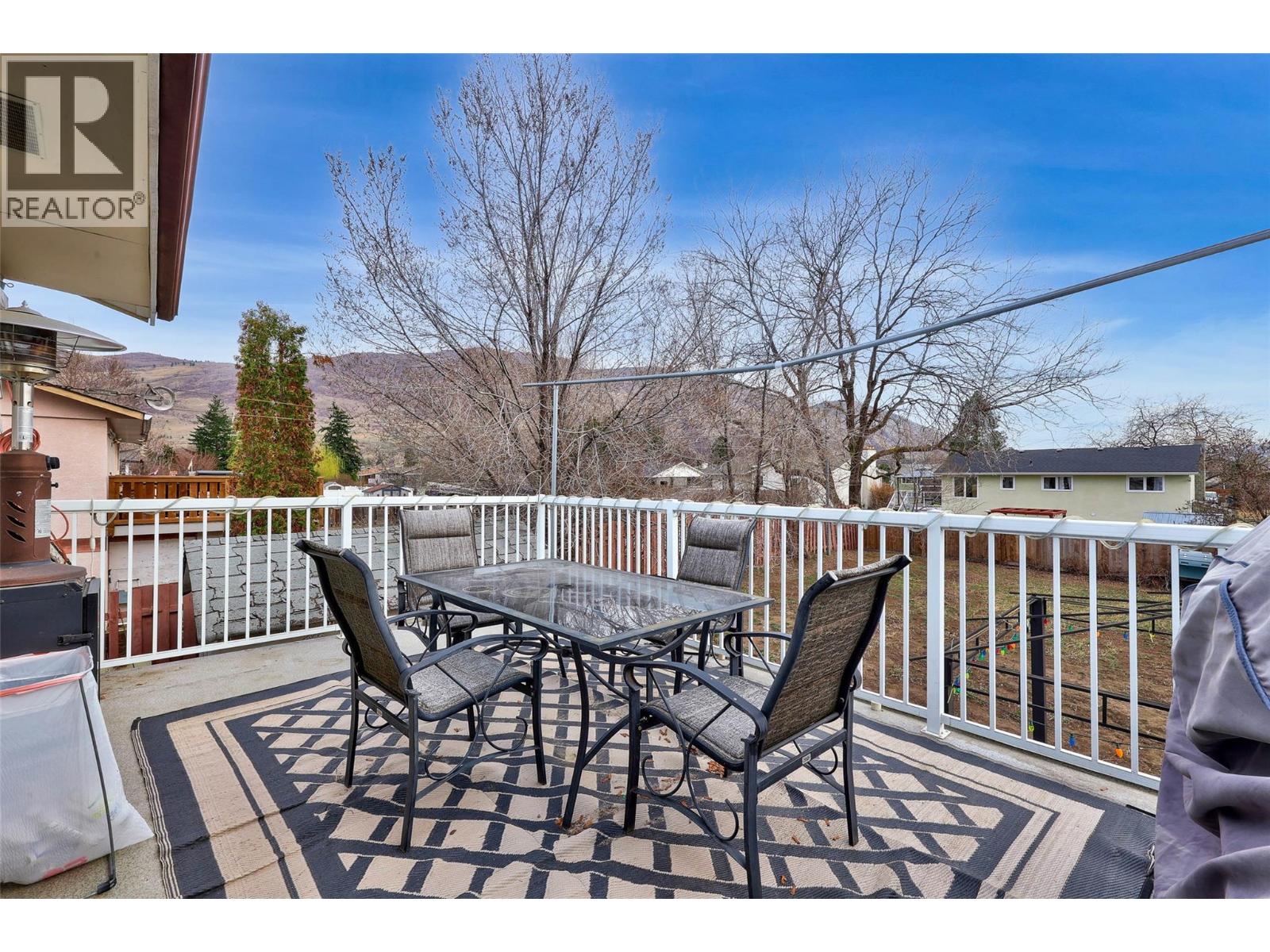 863 DEVER Drive, Kamloops